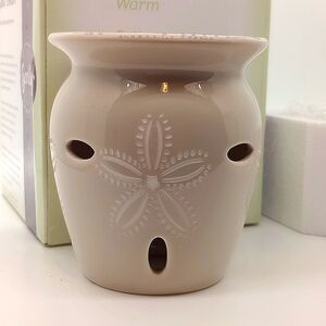 Scentsy Plug In Warmer -Sand Dollar
